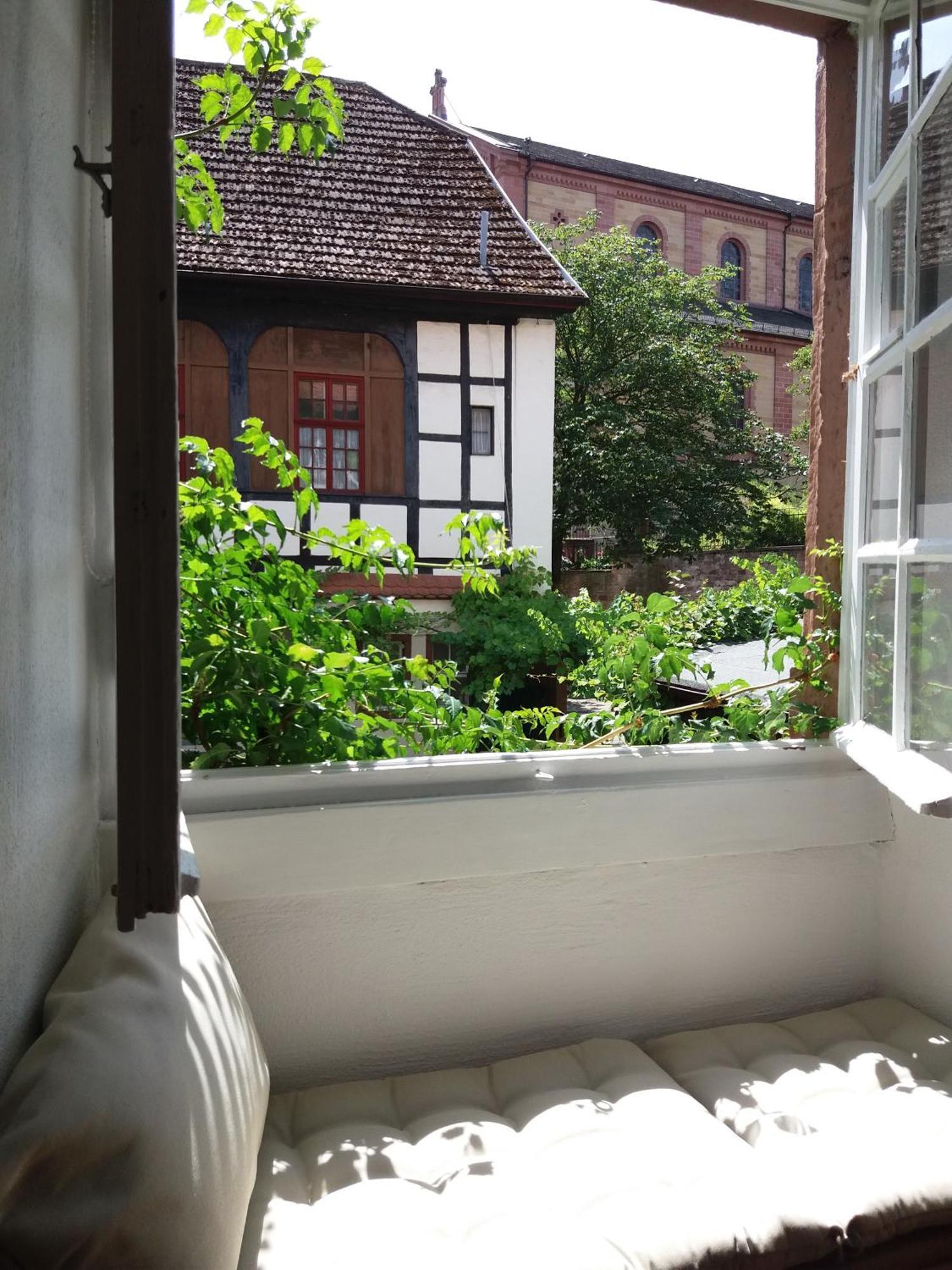Historischer Adelshof Am Marktplatz, Atelier 70 M² Weinheim Exterior photo